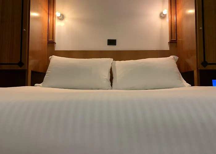 Delle Regioni, Barberini - Fontana Di Trevi Hotel